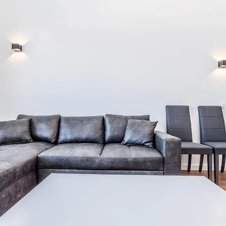 Apartamentos Reformados Con Garajes Incluido San Sebastian de los Reyes Exterior photo